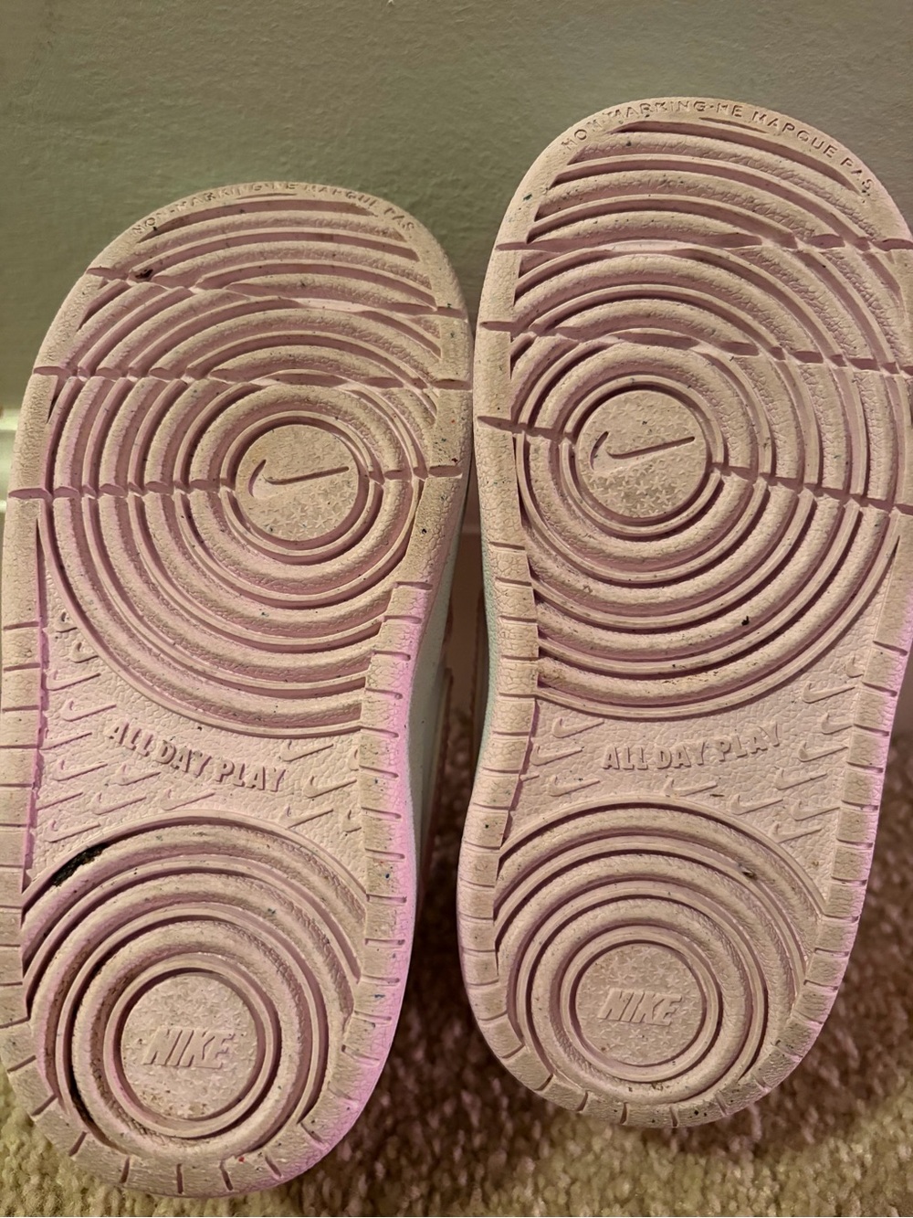 Nike Kids court borough low White and Pink Velcro Athletic Sneakers - Picture 4 of 4